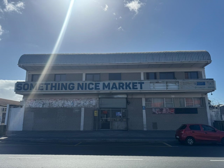 6 Bedroom Property for Sale in Tuscany Glen Western Cape